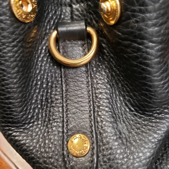 PRADA - Picture 4 of 8